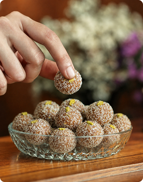 Coconut Date Balls