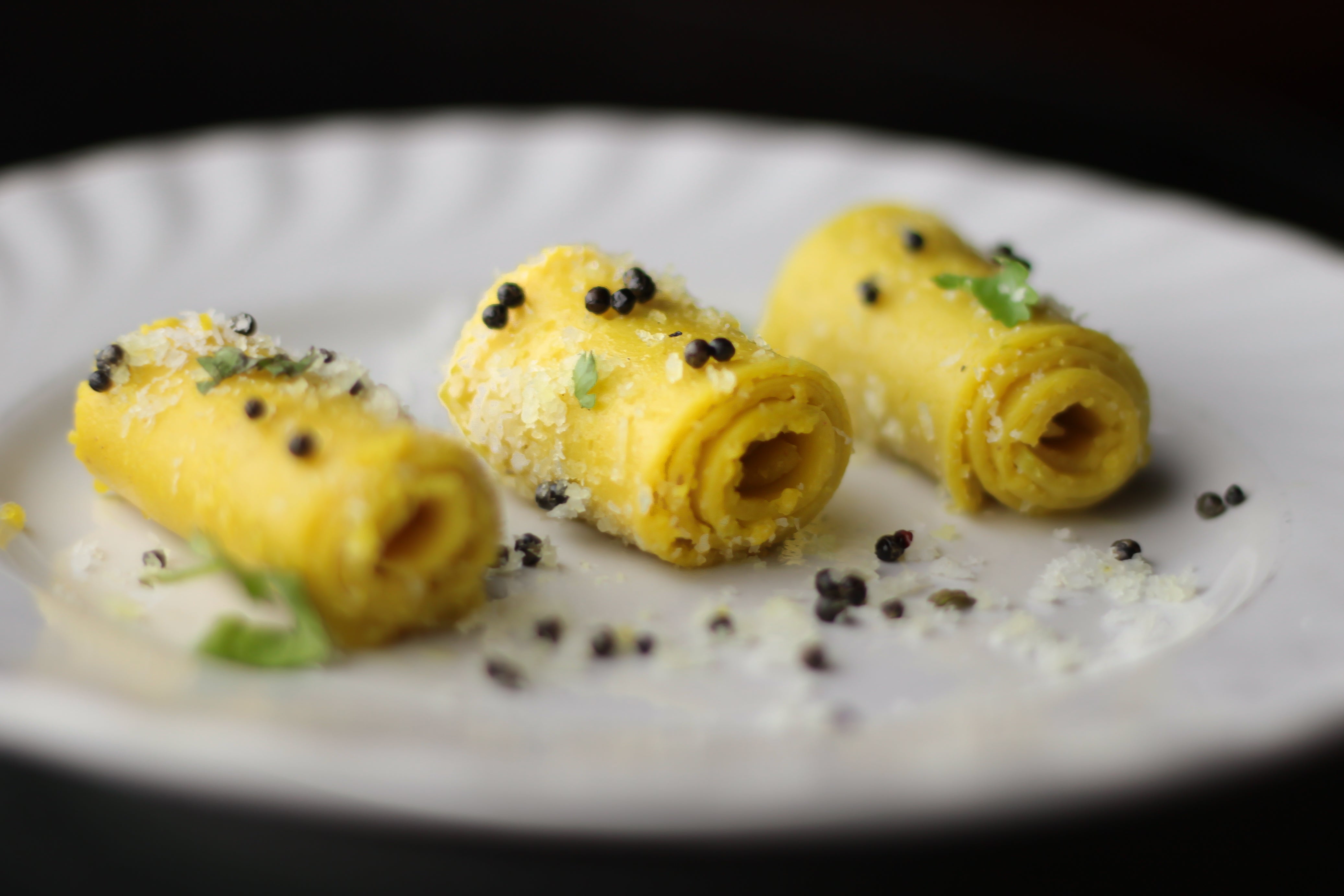 Fresh  Khandvi 1kg - Spice Village